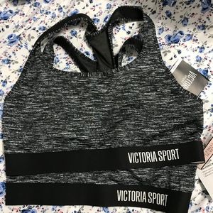 Victoria racerback sport bra
